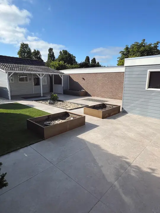 Tuin met visgraat accent